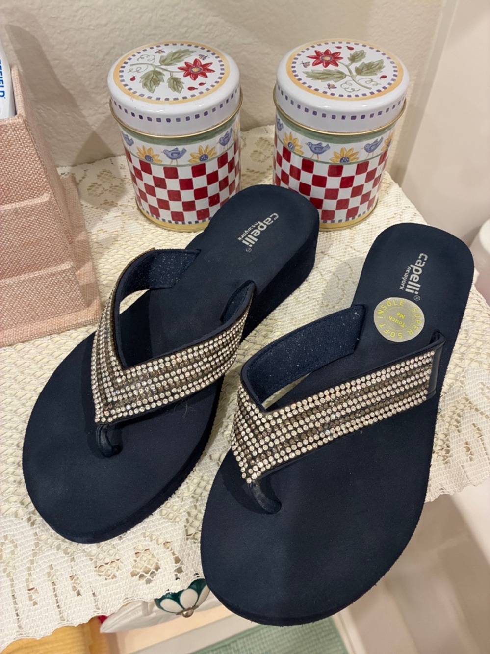 Capelli of New York Flip Flop Sandals, Women's Size 7